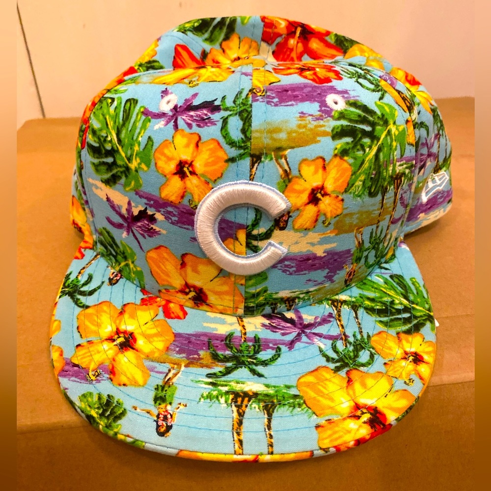 New Era Chicago Cubs special edition Hawaiian print SnapBack